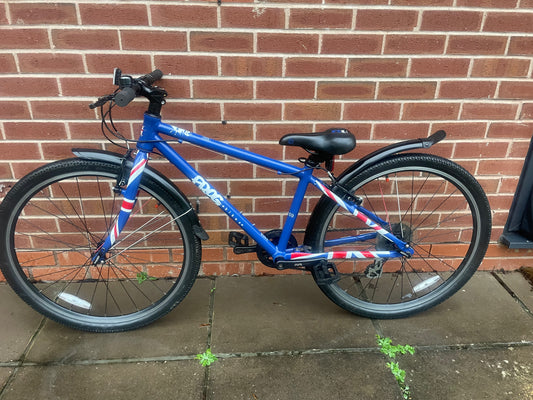 A Pre Loved Frog Bike For Sale, Blue Frog 69 26” wheel hybrid bicycle, 8 speed, V brakes, mudguards, very lightweight, nationwide delivery is available.