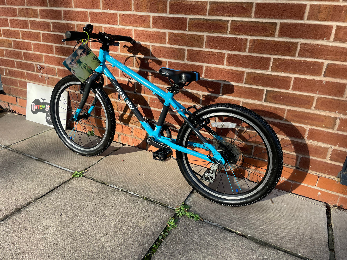 A Pre Loved Frog Bike For Sale, Team Sky Frog 55, Blue Frog 55, 20” wheels, 8 speed, V brakes, very lightweight, nationwide delivery is available.