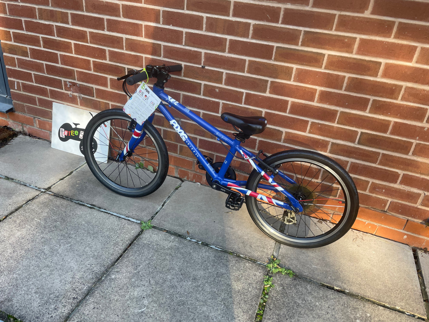 A Pre Loved Frog Bike For Sale, Blue Frog 52 Frog 53, 20” wheels, 8 speed, V brakes, very lightweight, nationwide delivery is available.