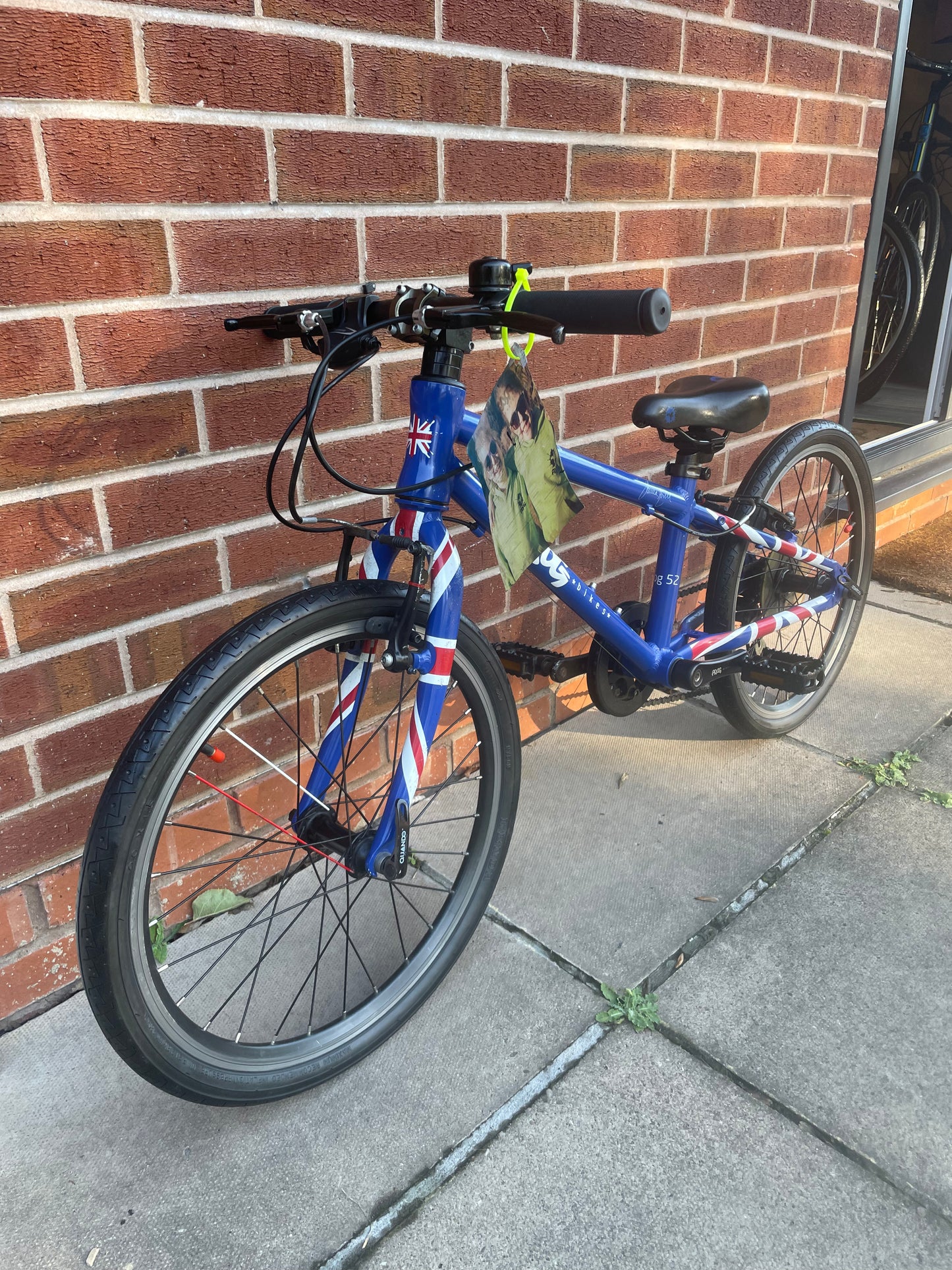 A Pre Loved Frog Bike For Sale, Blue Frog 52 Frog 53, 20” wheels, 8 speed, V brakes, very lightweight, nationwide delivery is available.