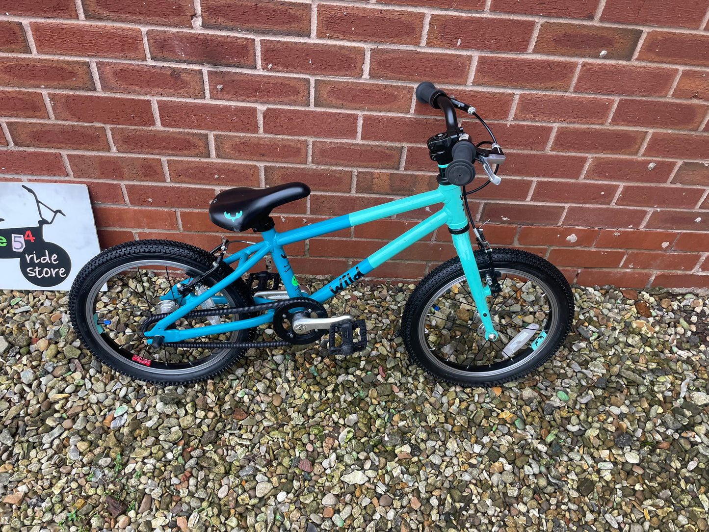 A Refurbished Wild Bikes 16” youth mountain bike, blue, V brakes, fully enclosed chain, very lightweight, nationwide delivery is available.