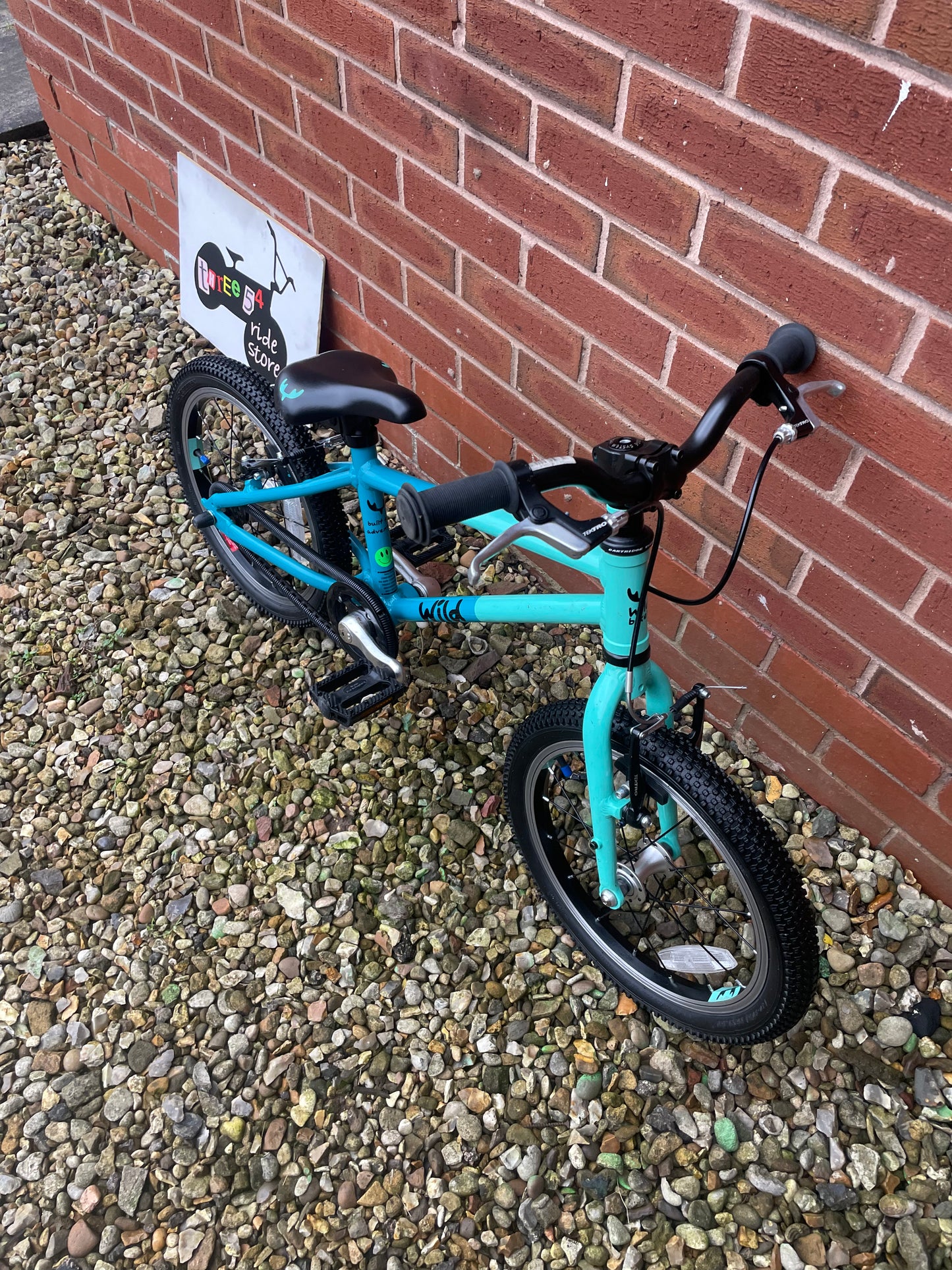 A Refurbished Wild Bikes 16” youth mountain bike, blue, V brakes, fully enclosed chain, very lightweight, nationwide delivery is available.