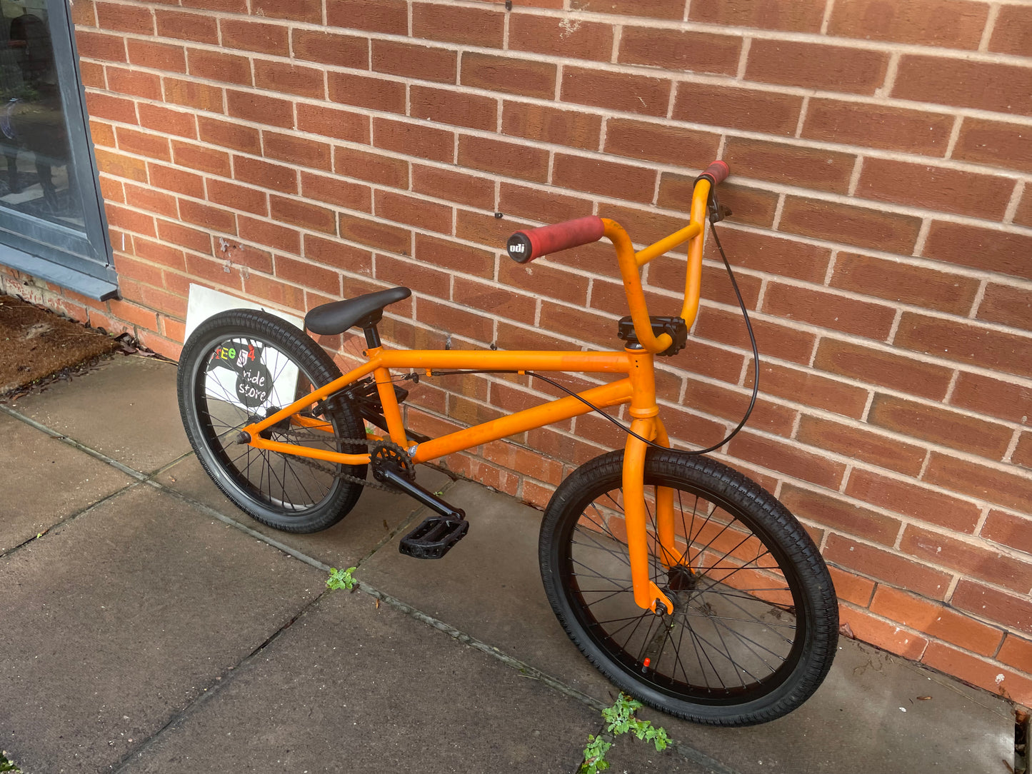 United Recruit BMX For Sale, Orange United BMX, 20” wheels, rear U brake, 3 piece crank, 14mm rear axle 10mm front axle, ODI grips, nationwide delivery is available.