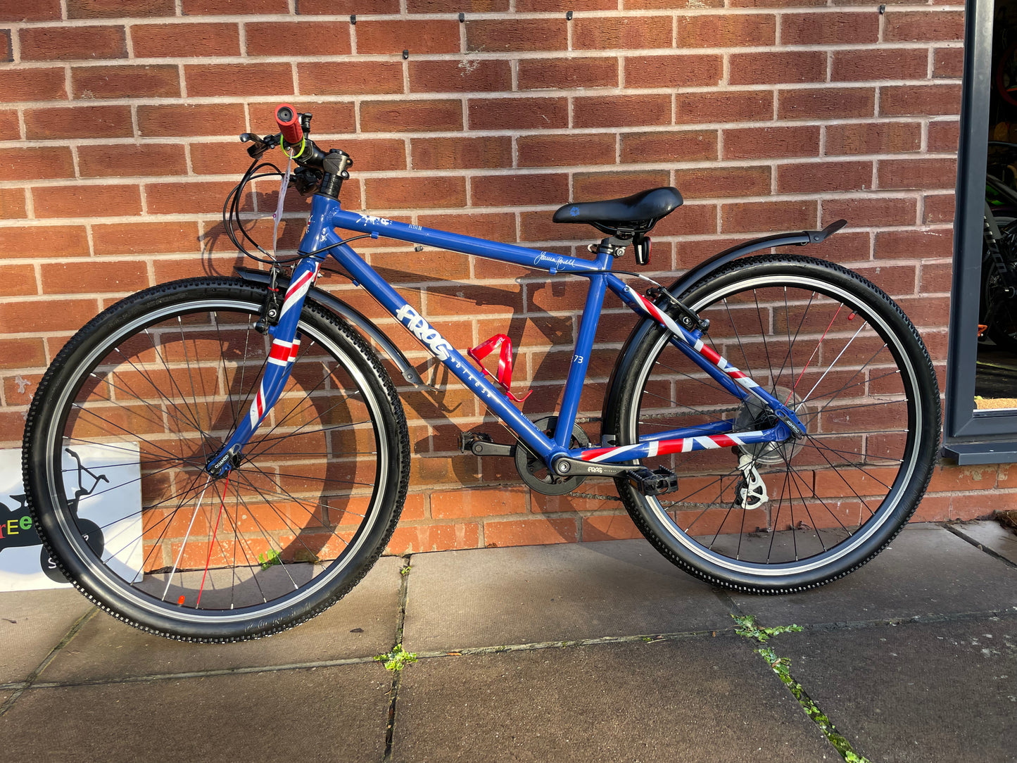 A Pre Loved Frog Bike For Sale, Frog 73 hybrid bicycle, 26” wheels, 8 speed, V brakes, mudguards, bottle cage, new grips, very lightweight, nationwide delivery is available.