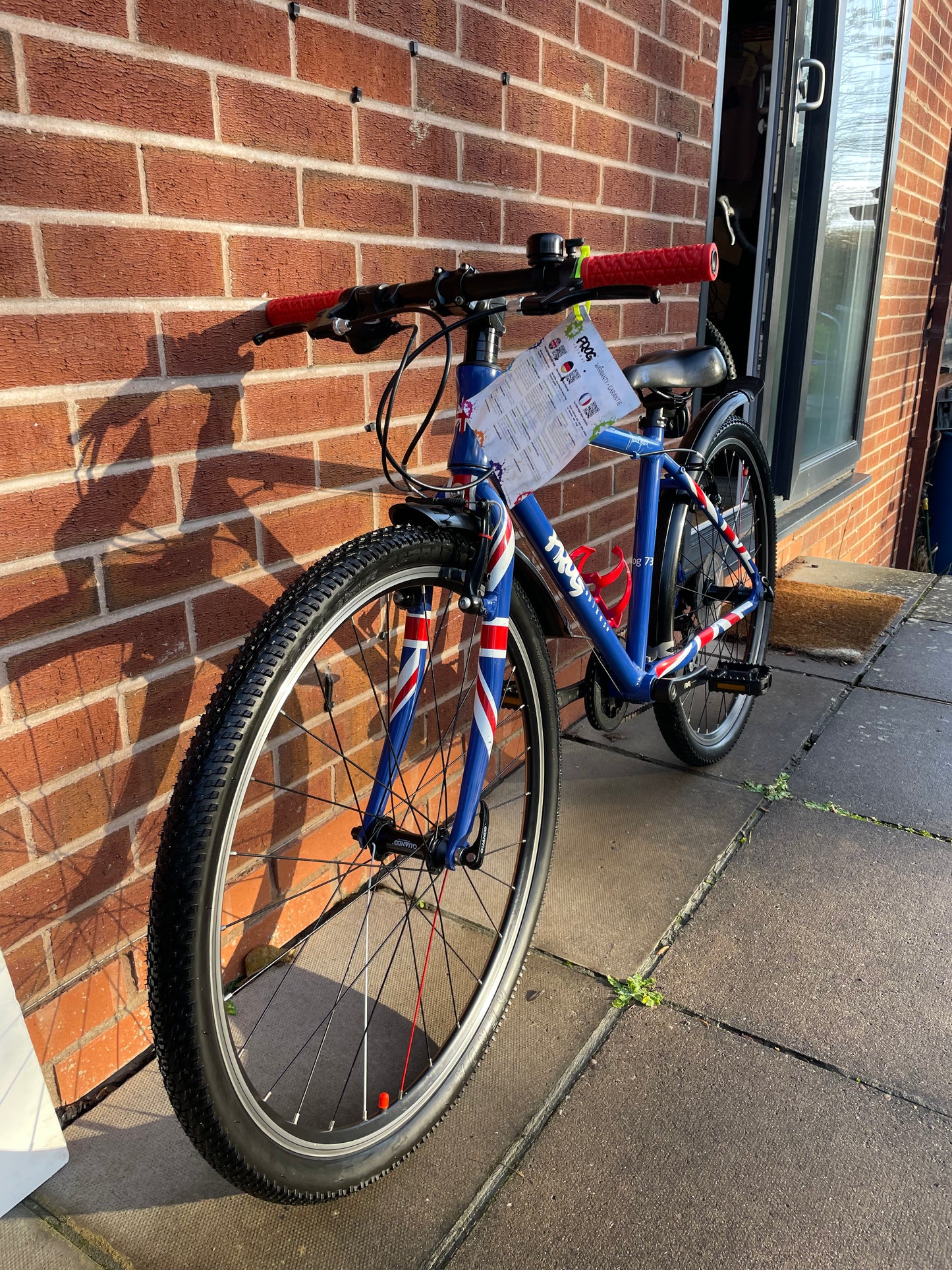 A Pre Loved Frog Bike For Sale, Frog 73 hybrid bicycle, 26” wheels, 8 speed, V brakes, mudguards, bottle cage, new grips, very lightweight, nationwide delivery is available.