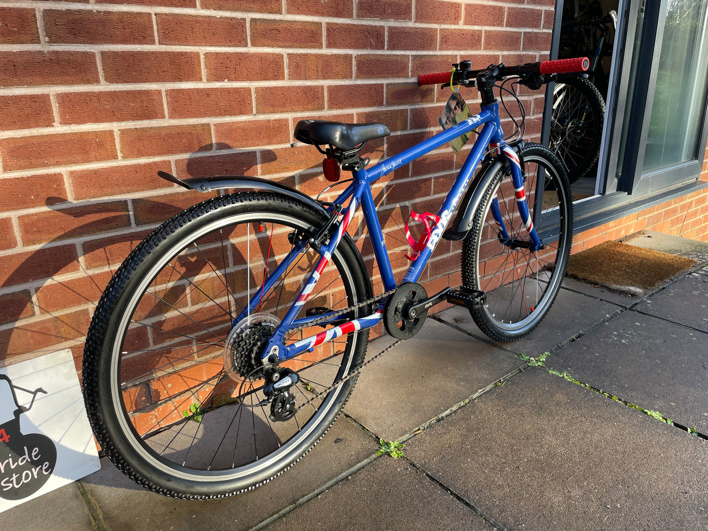 A Pre Loved Frog Bike For Sale, Frog 73 hybrid bicycle, 26” wheels, 8 speed, V brakes, mudguards, bottle cage, new grips, very lightweight, nationwide delivery is available.