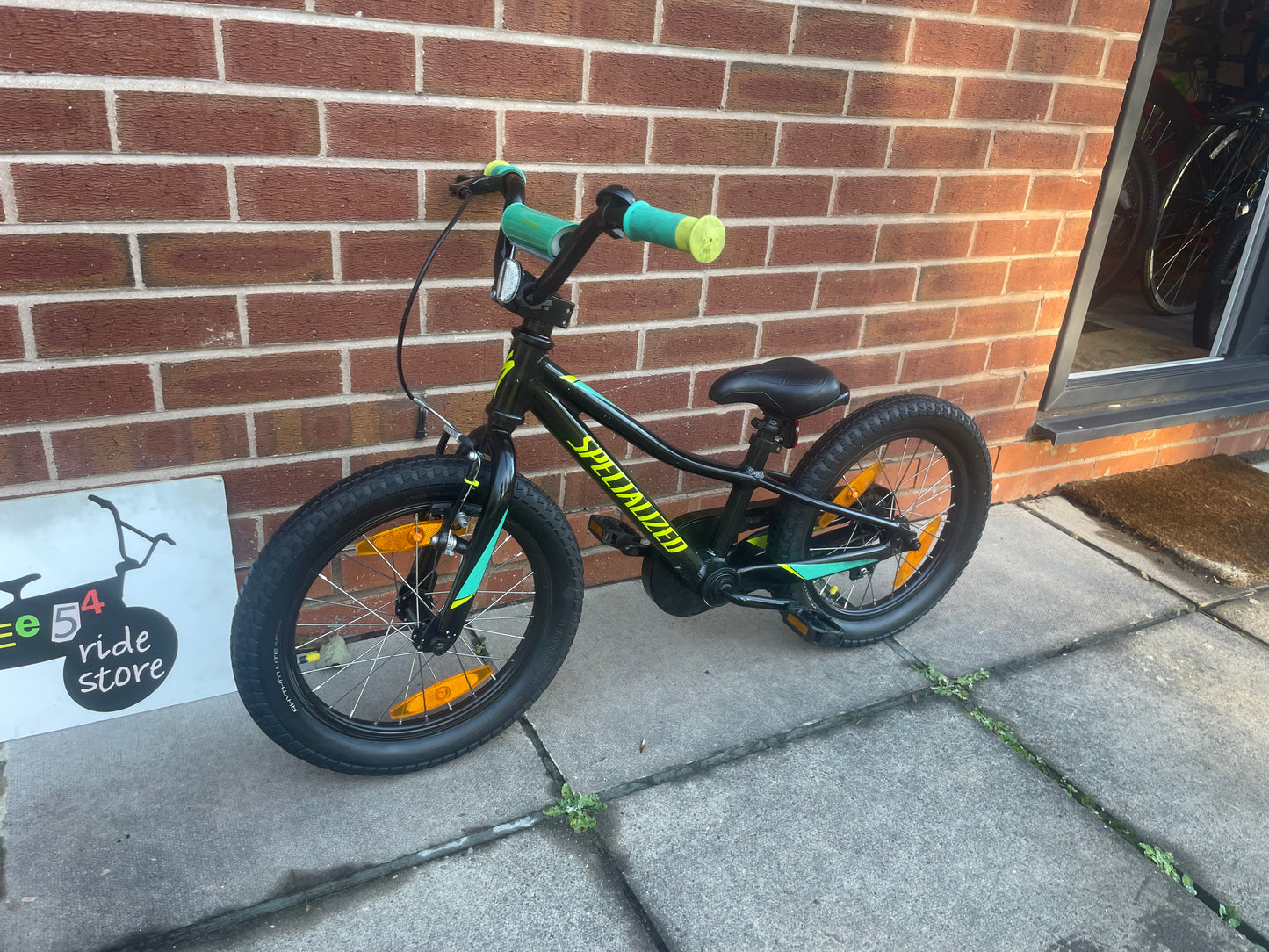 A Pre Loved Specialized RipRock 16” youth mountain bike / BMX For Sale, 16” wheels, front V brake rear coaster brake, BMX handlebars with pad, fully enclosed chain, excellent condition, nationwide delivery is available.