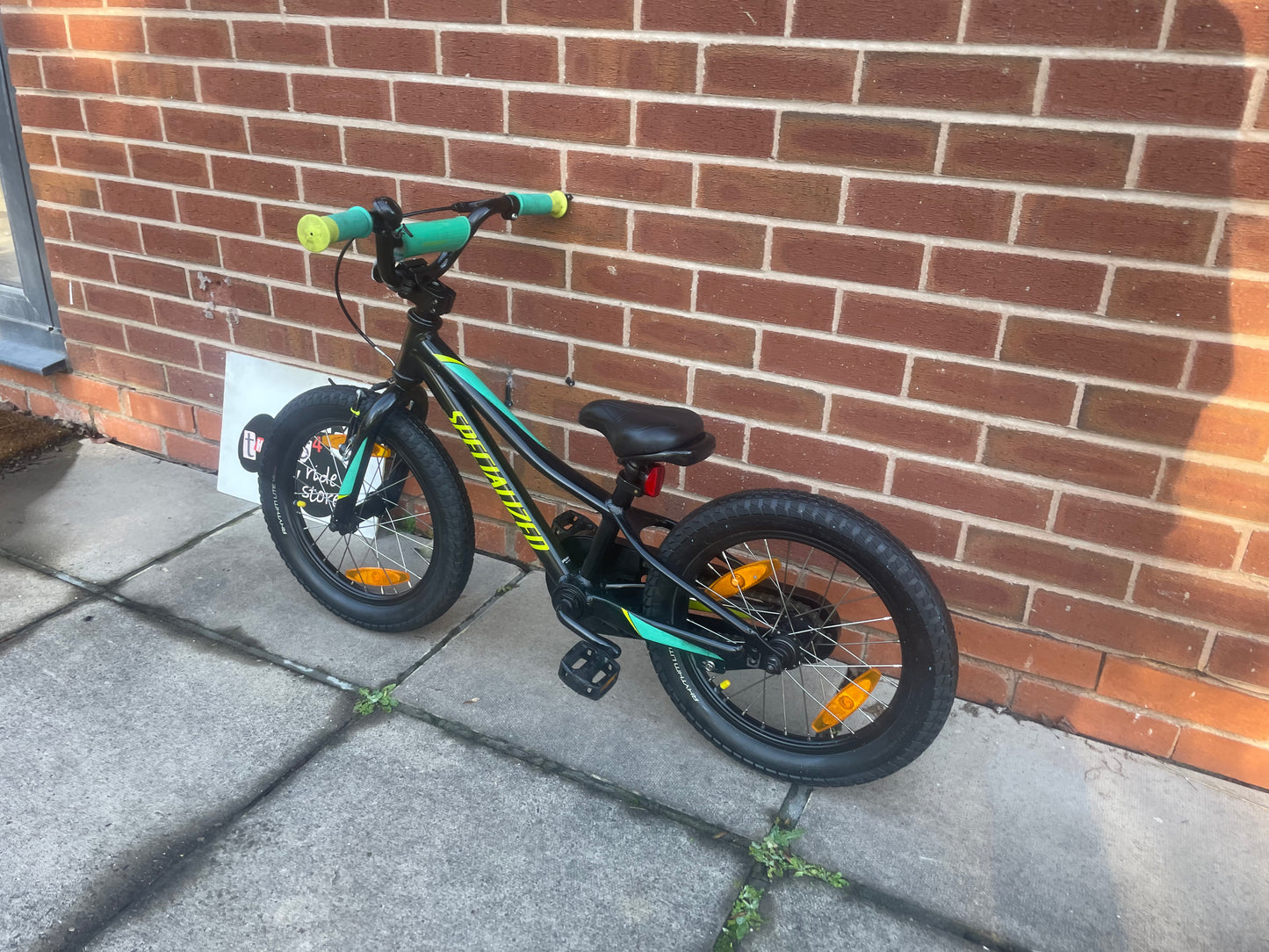 A Pre Loved Specialized RipRock 16” youth mountain bike / BMX For Sale, 16” wheels, front V brake rear coaster brake, BMX handlebars with pad, fully enclosed chain, excellent condition, nationwide delivery is available.