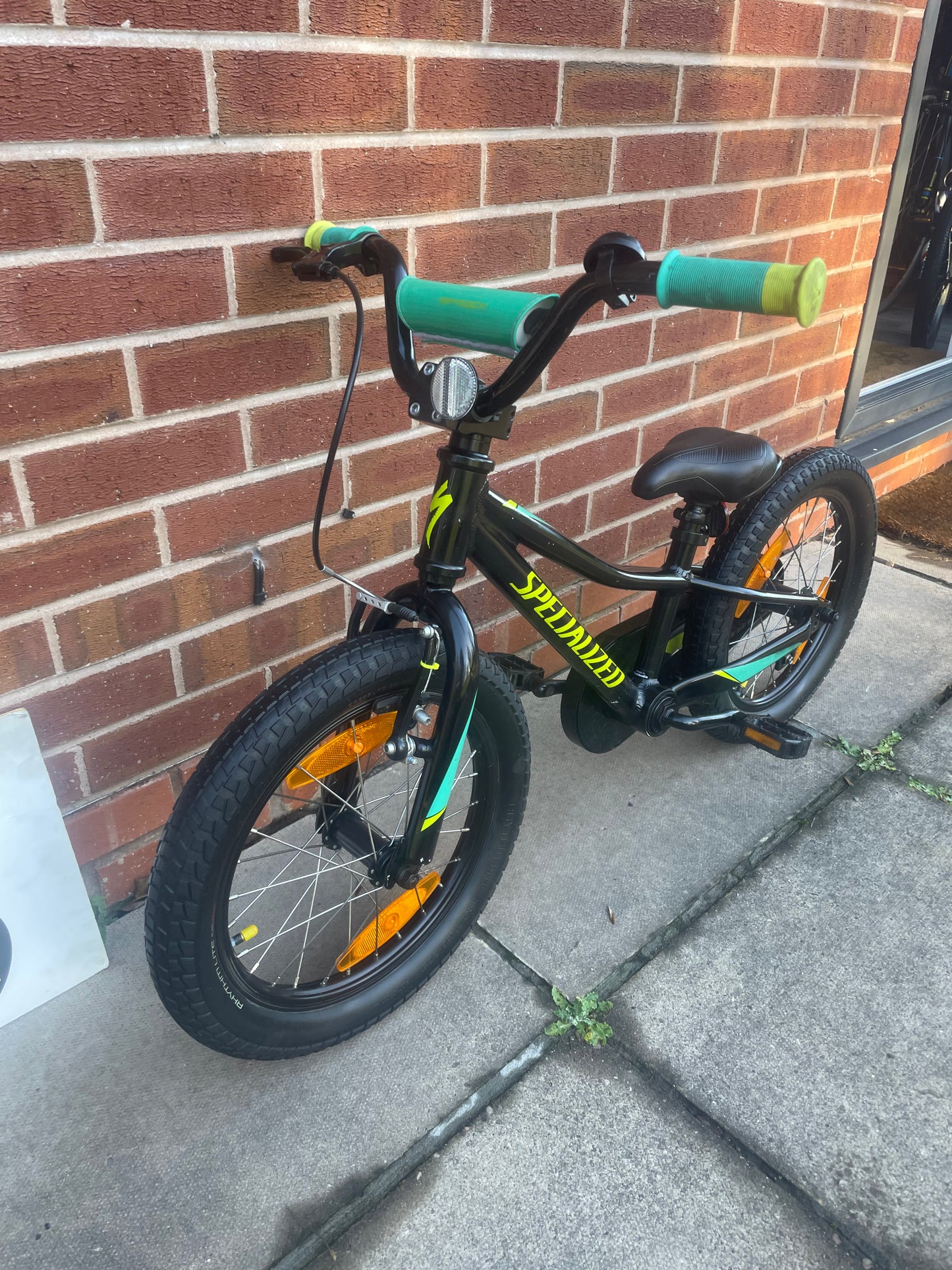 A Pre Loved Specialized RipRock 16” youth mountain bike / BMX For Sale, 16” wheels, front V brake rear coaster brake, BMX handlebars with pad, fully enclosed chain, excellent condition, nationwide delivery is available.