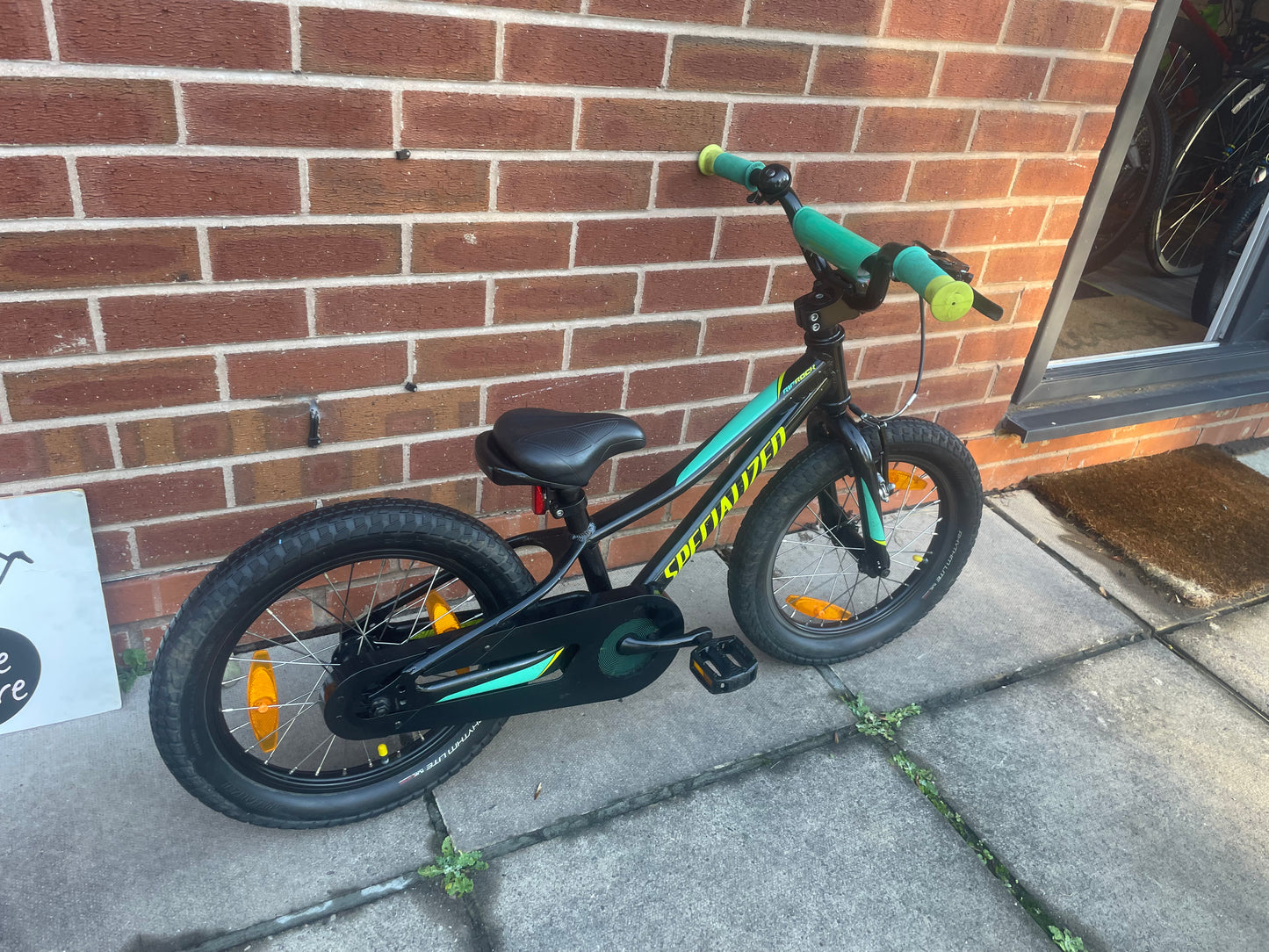 A Pre Loved Specialized RipRock 16” youth mountain bike / BMX For Sale, 16” wheels, front V brake rear coaster brake, BMX handlebars with pad, fully enclosed chain, excellent condition, nationwide delivery is available.