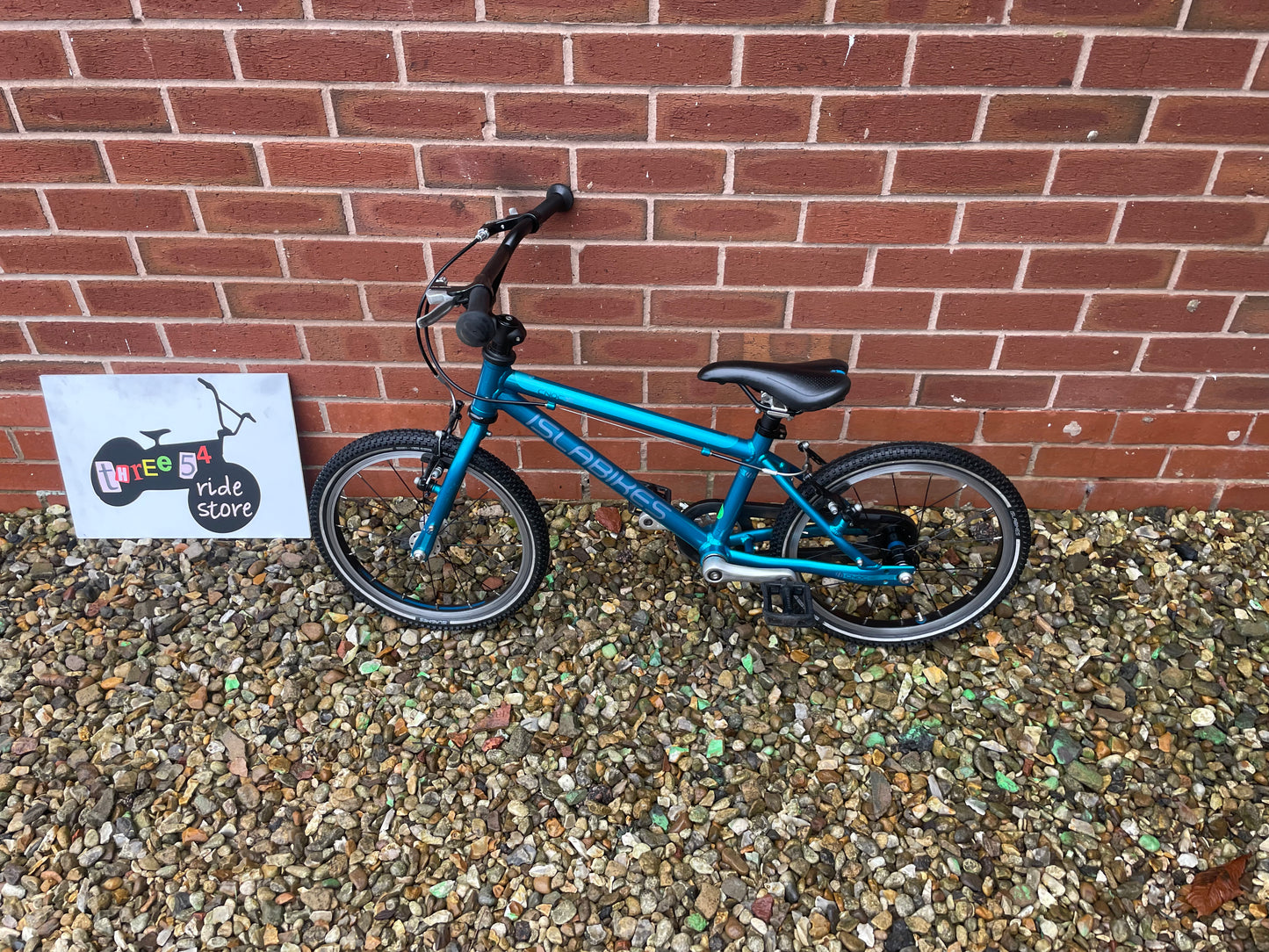 Used Isla Bike for sale pre loved Islabikes Cnoc 16 Teal single speed lightweight aluminium frame excellent condition fully serviced